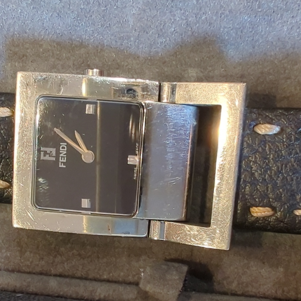 Fendi watch - Picture 10 of 11